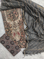 Load image into Gallery viewer, Jaipuri Printed Gota Patti Neck Cotton Suit With Kota Doriya Lehriya Dupatta
