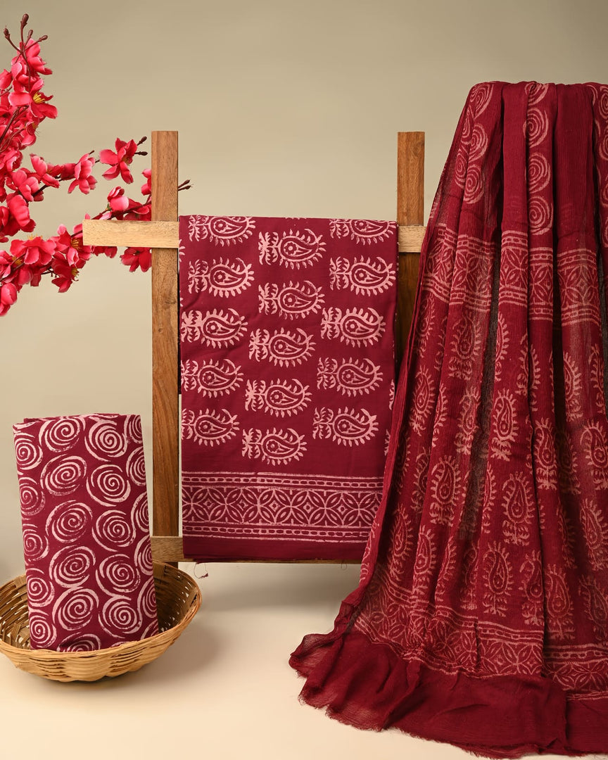 Cotton Suit With Chiffon Dupatta